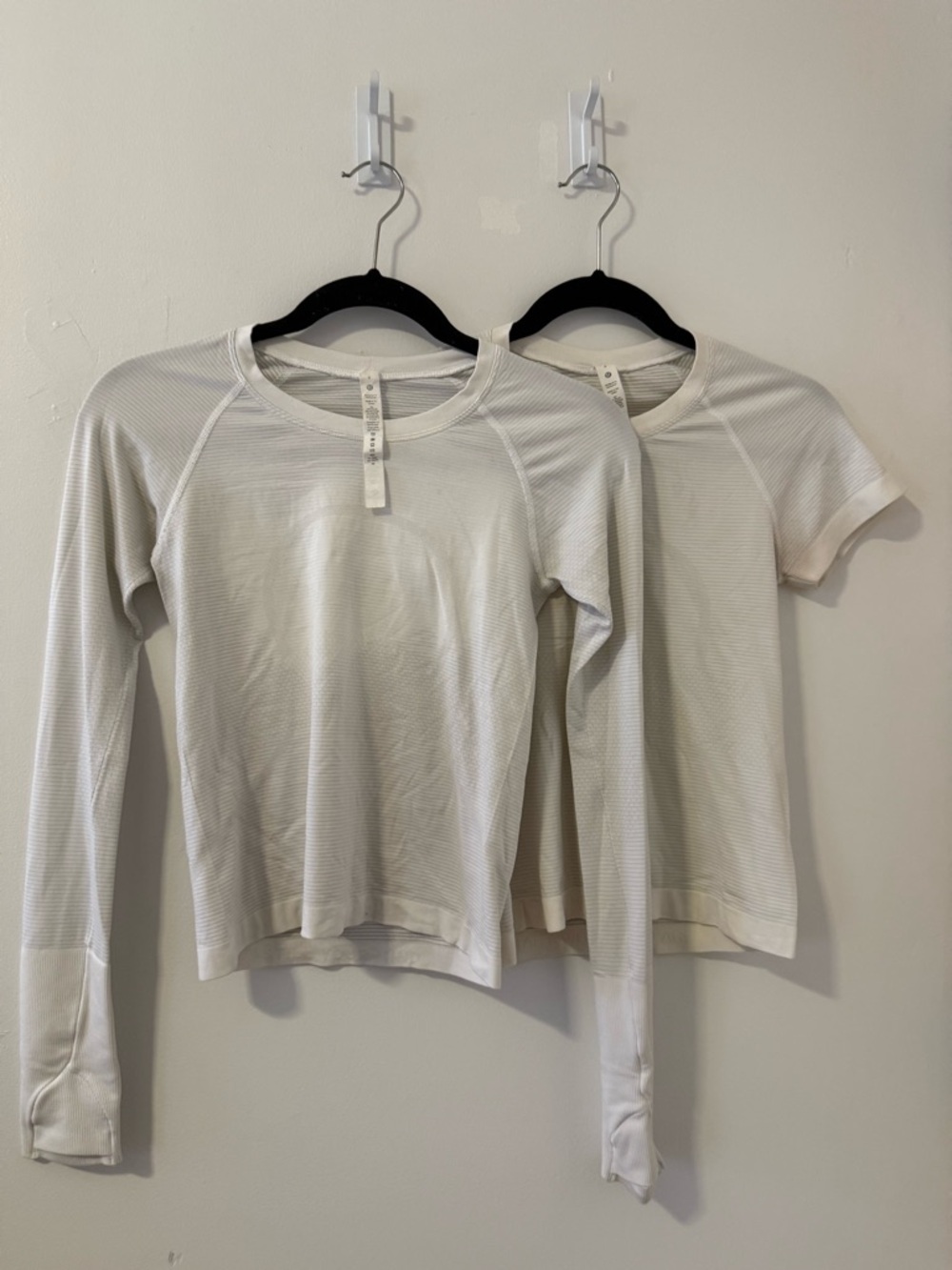 Lululemon BUNDLE of 2 Swiftly Tech 2.0 Waist Length Shirts
